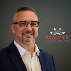 ​Darren Kinden​